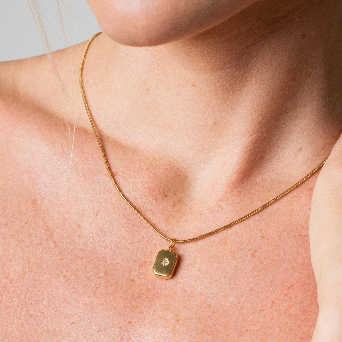 Colar Pingo de Luz Banhado in Ouro 18k - ByFirenzzi