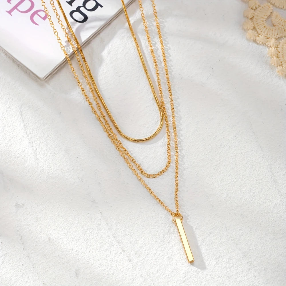 Celina-ketting – 18k vergulde meerlaagse hanger in minimalistisch staafdesign – ByFirenzzi