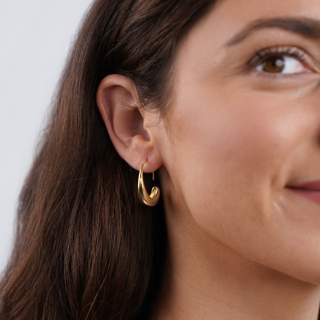 Brinco Clássico Pendente Banhado a Ouro 18k - ByFirenzzi