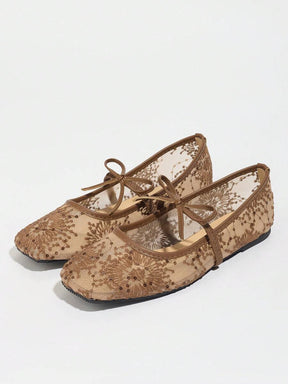 Elowen Lace Mary Jane ballerina's