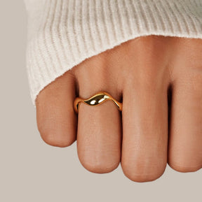 18k vergulde ring met golfmotief – ByFirenzzi