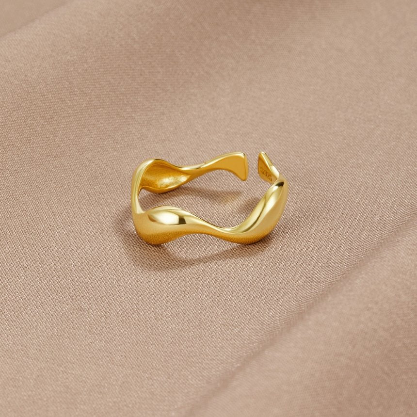 Anel Onda Banhado a ouro 18k
