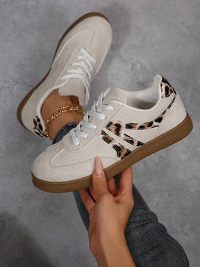 Harbor Court beige sneakers met luipaardprint en rubberen zool