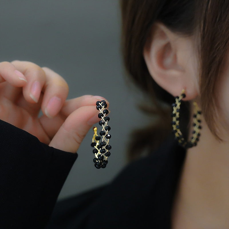 Brinco Argola Trançado met Cristal Negro Banhado a Ouro 18k - ByFirenzzi