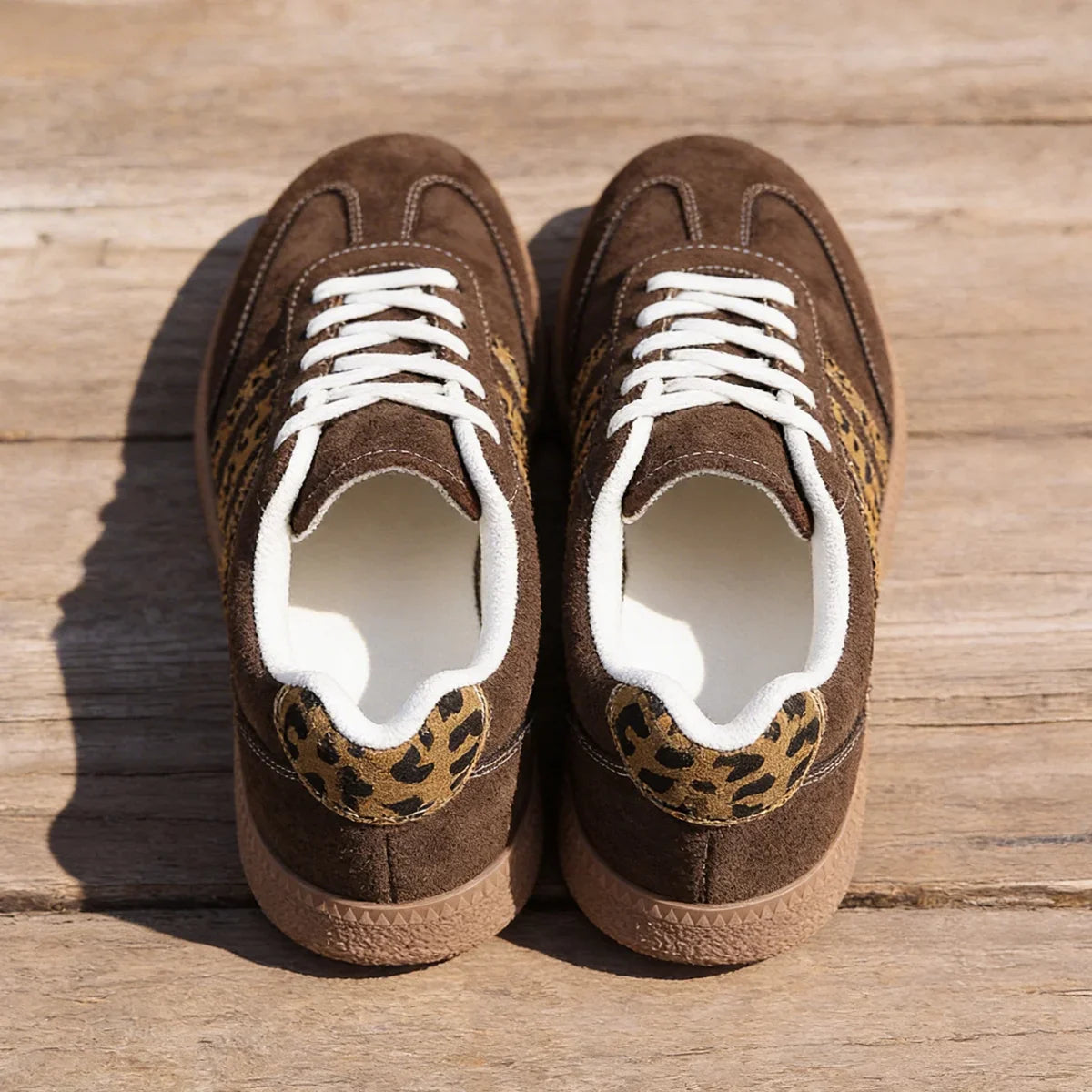 Retro bruine sneakers met luipaardprint 