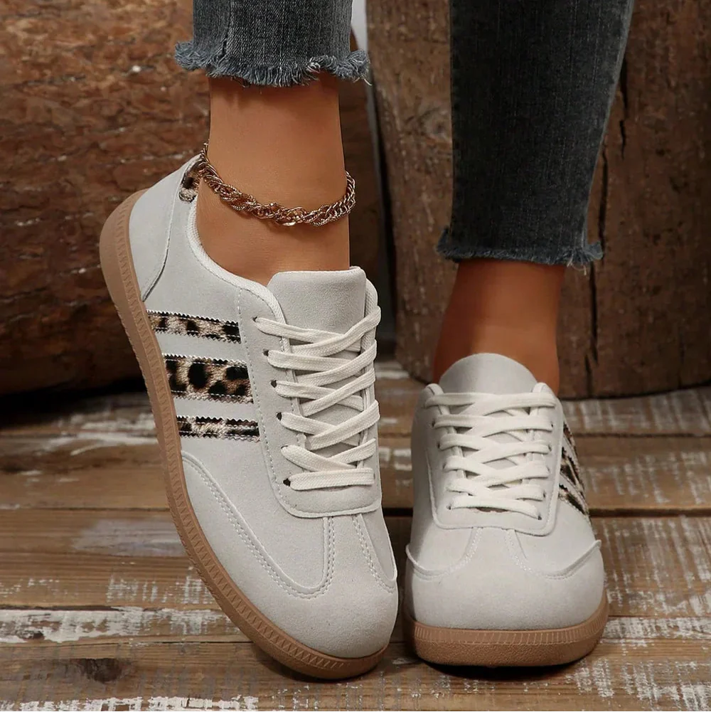 Retro sneaker met luipaardprint in grijs