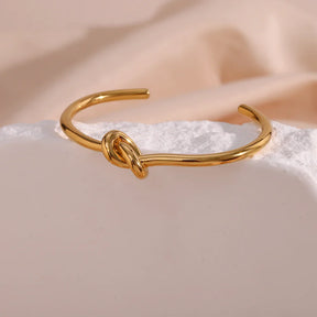 Belle Minimalistische 18K Vergulde Knoop Manchetarmband voor dames