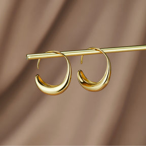 Brinco Clássico Pendente Banhado a Ouro 18k - ByFirenzzi